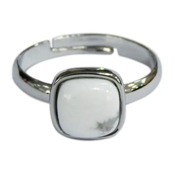 Bague Howlite Blanche Carrée Bombée Métal argenté Ajustable 