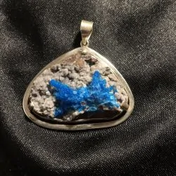 Pendentif en Cavansite serti en Argent 925 -3 | Dans les yeux de Gaïa