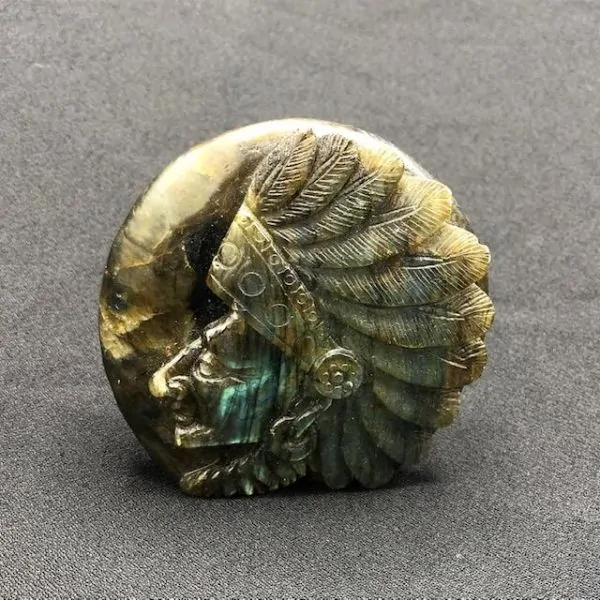 Tête Amérindienne Labradorite -2| Minéraux de collection | Dans les yeux de Gaïa