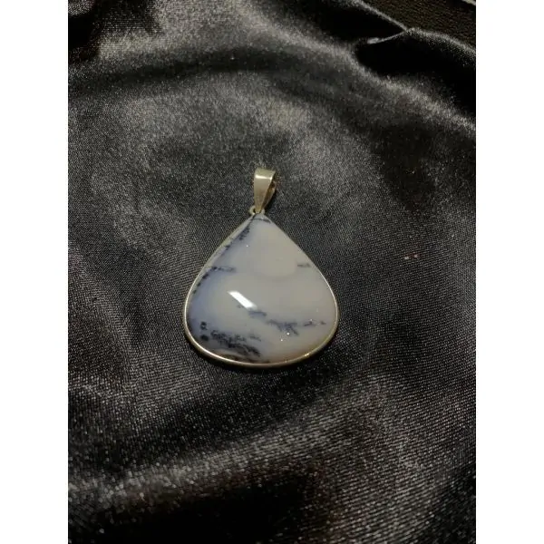 Pendentif en Agate Dendritique  serti en Argent 925 | Pendentifs en Minéraux | Dans les yeux de Gaïa