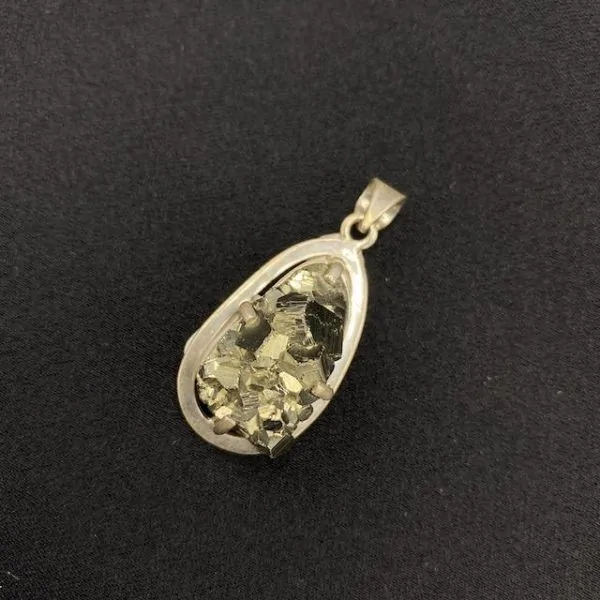 Pendentif en Pyrite serti en Argent 925 -5| Pendentifs en Minéraux | Dans les yeux de Gaïa