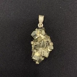 Pendentif en Pyrite serti en Argent 925 -2 | Pendentifs en Minéraux | Dans les yeux de Gaïa