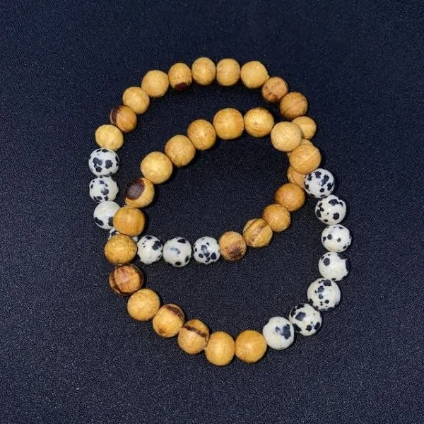 Bracelet en Bois de Palo Santo et Jaspe Dalmatien -2 | Dans les yeux de Gaïa