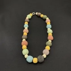 Collier en Pierre de Lave...