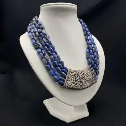 Collier en Dumortiérite