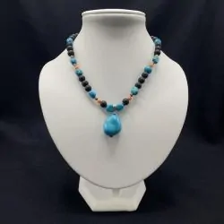 Collier en Howlite teintée et Onyx - Minéraux | Dans les yeux de Gaïa