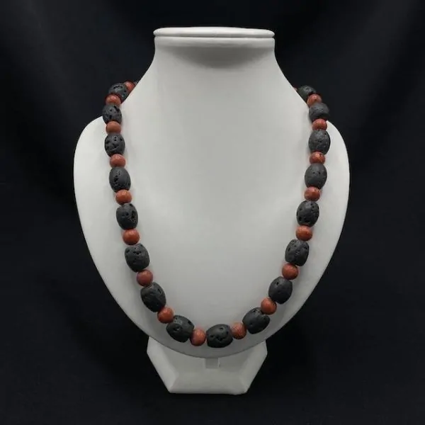 Collier en Pierre de lave et Gorgone -1 | Dans les yeux de Gaïa