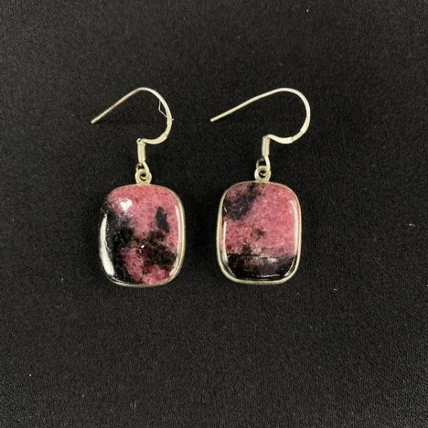 Boucles d'oreilles en Rhodonite montées sur Argent, photo 1 | Dans les Yeux de Gaia