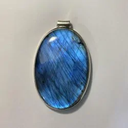 Pendentif Labradorite serti en Argent 925 - Photo 1 | Dans les Yeux de Gaia