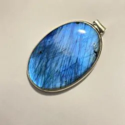 Pendentif Labradorite serti...
