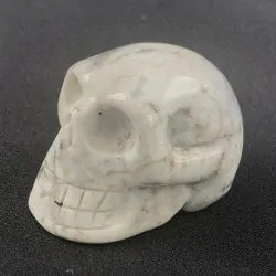 Petit crâne en Howlite