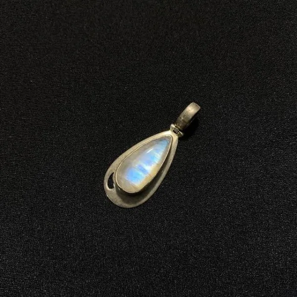 Pendentif Pierre de Lune serti sur Argent 925 -2 | Dans les yeux de Gaïa