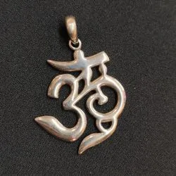Pendentif Aûm en argent | Pendentifs en Minéraux | Dans les yeux de Gaïa