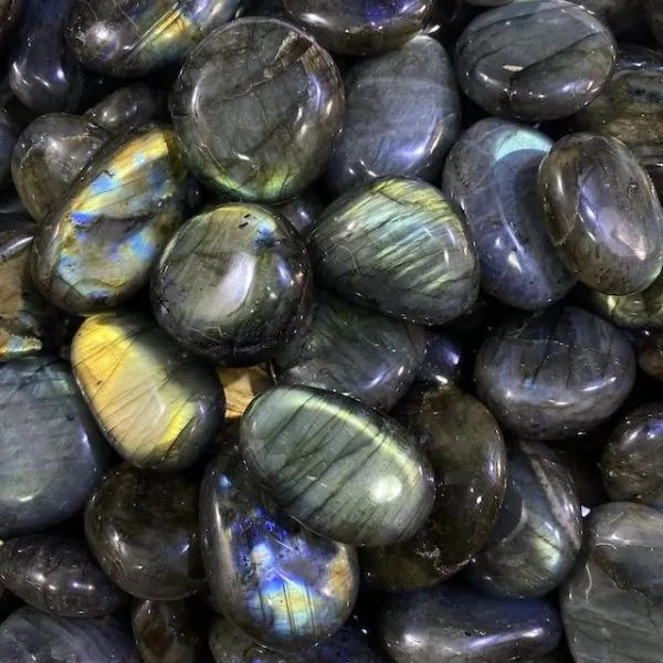 Pierre roulée Labradorite Top 2 - Lithothérapie |Dans les Yeux de Gaïa