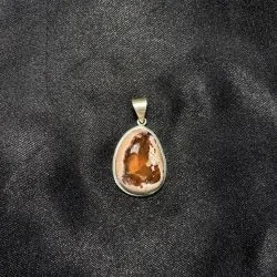 Pendentif en Opale de Feu...