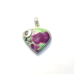 Pendentif en Rubis Zoïsite - Photo 1 | Dans les Yeux de Gaia