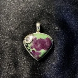 Pendentif en Rubis Zoïsite...