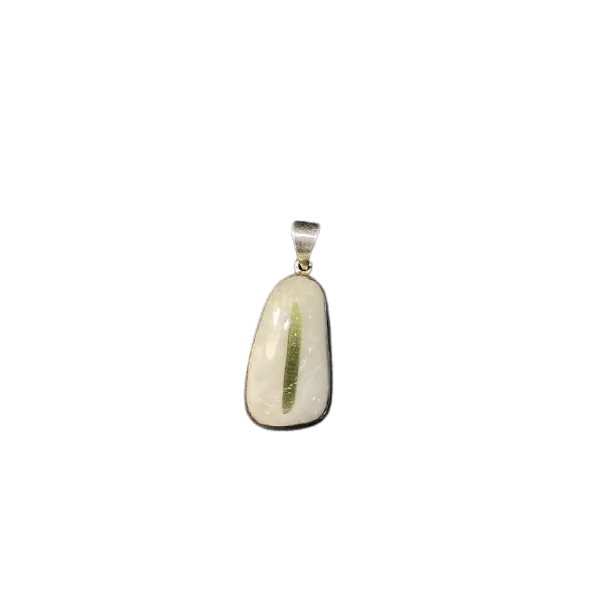 Pendentif Calcite et Tourmaline Verte Serti sur Argent 925 - Photo 1 | Dans les Yeux de Gaia