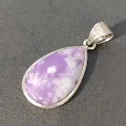 Pendentif en Lépidolite...