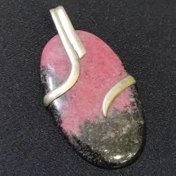 Pendentif en Rhodonite en...