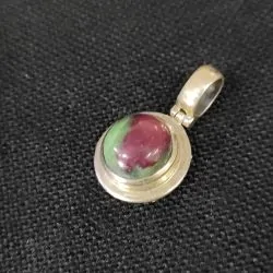 Pendentif en Rubis Zoïsite...