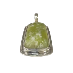 Pendentif en Prehnite sur Argent 925 - Photo 1 | Dans les Yeux de Gaia