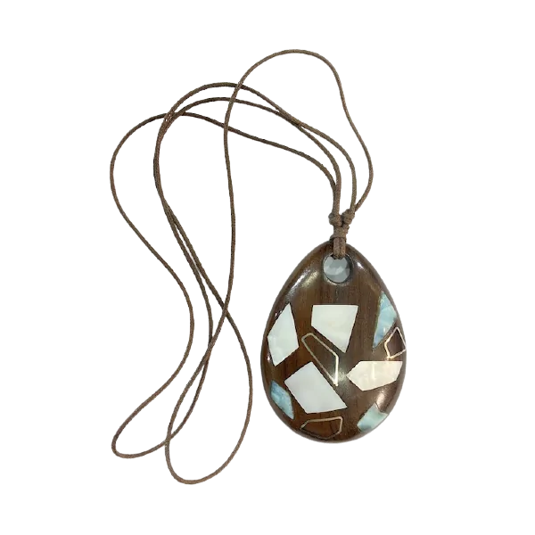 Collier Larimar Nacre et Bois sur Cordon Réglable - 1 | Dans les Yeux de Gaia