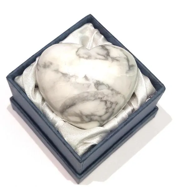 Coeur en Howlite | Sphères, Oeufs, et Coeurs | Dans les yeux de Gaïa