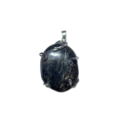 Pendentif Astrophyllite Serti Sur Métal Argenté | Dans les yeux de Gaïa