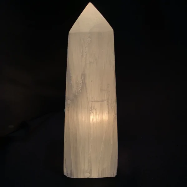 Lampe Obélisque en Sélénite | Articles Bien-Être | Dans les yeux de Gaïa