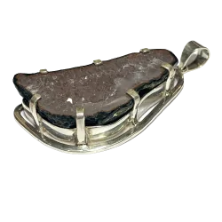 Pendentif en Géode d'Agate...