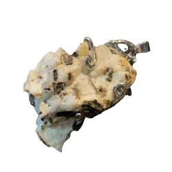 Pendentif Biotite serti sur...