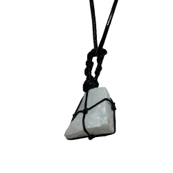 Pendentif en calcite blanche | Dans les Yeux de Gaïa