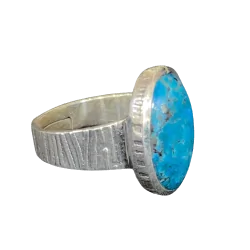 Bague en Apatite serti sur...