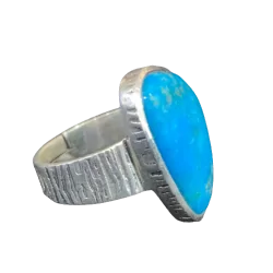 Bague en Chrysocolle serti...