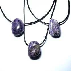 Cabochon en Charoïte