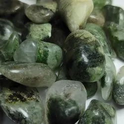 Pierre roulée Diopside