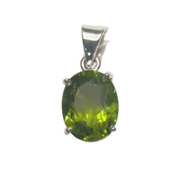 Pendentif en Péridot facetté serti en Argent 925 - Face | Dans les Yeux de Gaïa
