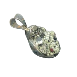 Pendentif en Pyrite sertie...